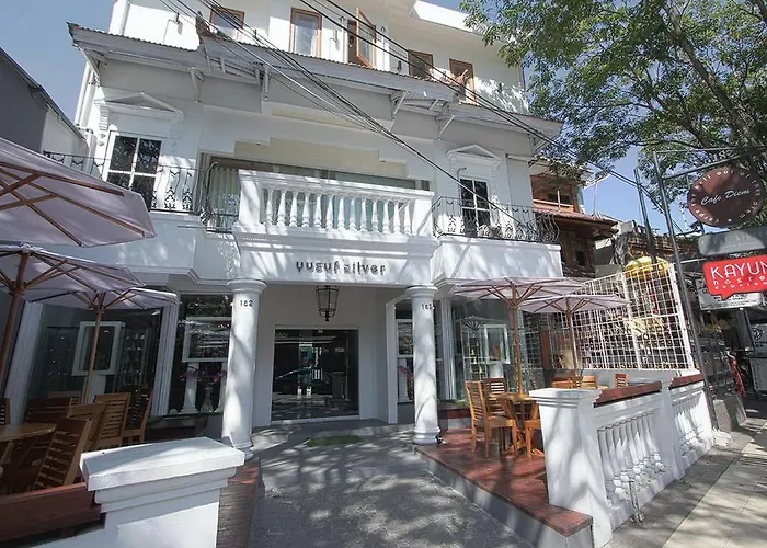 Kayun Downtown Hostel